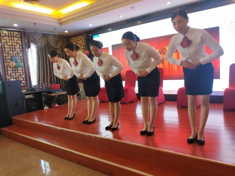 敬業(yè)賓館2020年服務(wù)禮儀風(fēng)采展示大賽圓滿(mǎn)落幕 禮儀之美點(diǎn)亮專(zhuān)業(yè)服務(wù)
